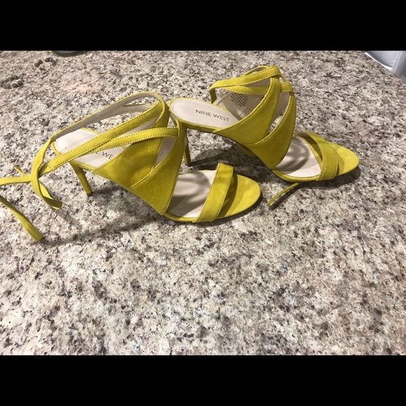 Shoes - Picture 2 of 2